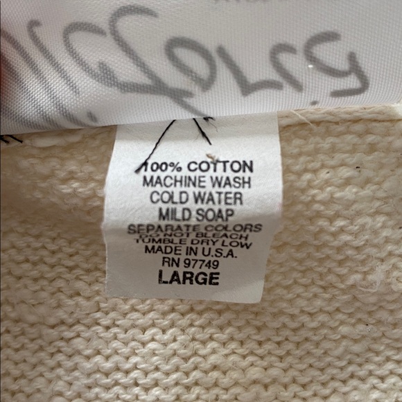 Vintage button front cardigan with painted floral design by Victoria - Picture 10 of 10